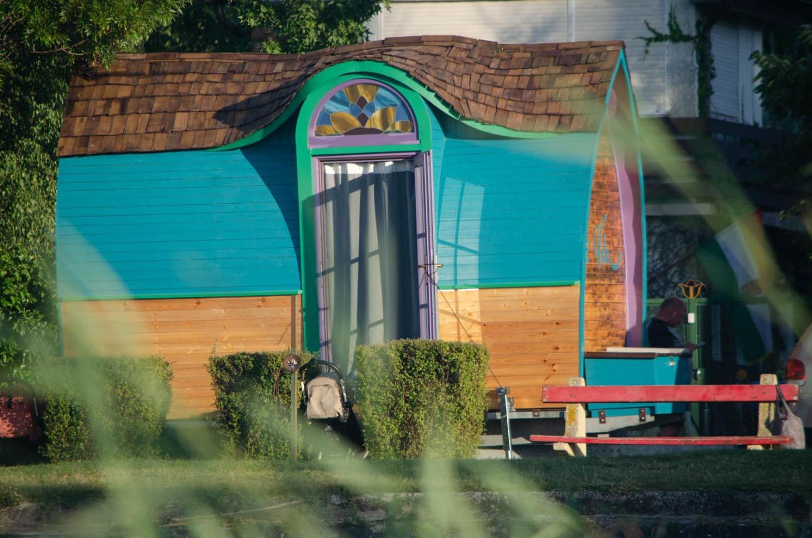 Central Tiny Houses Bucureşti Exterior foto