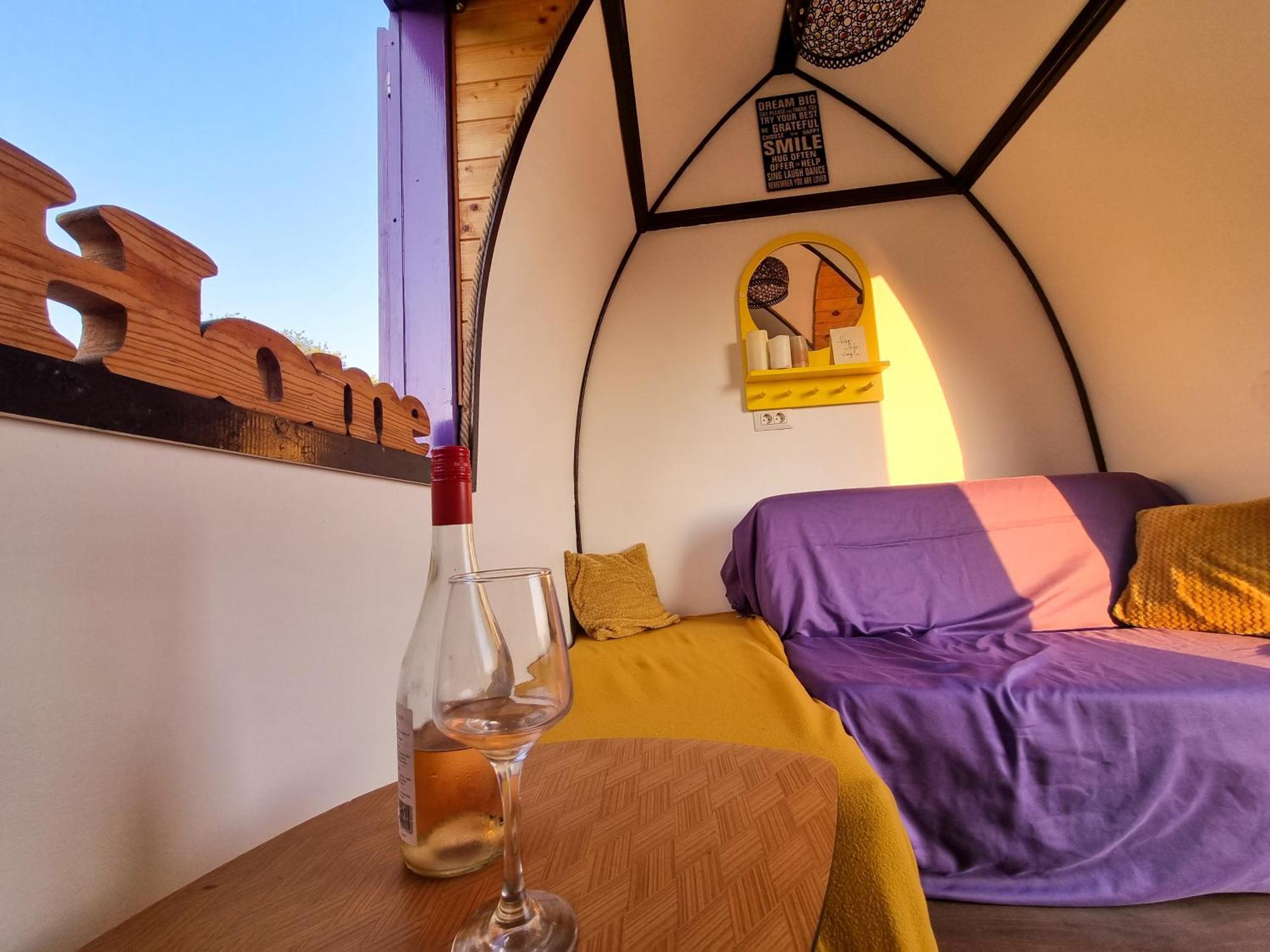 Central Tiny Houses Bucureşti Exterior foto