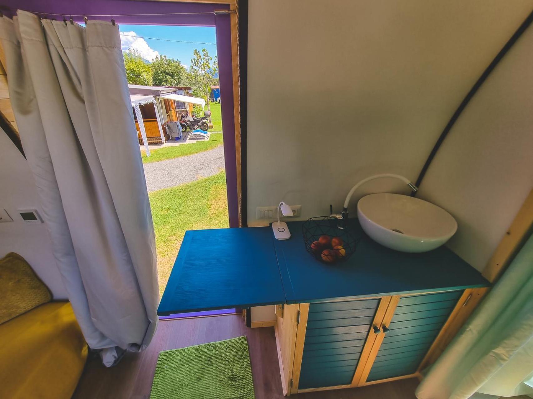 Central Tiny Houses Bucureşti Exterior foto